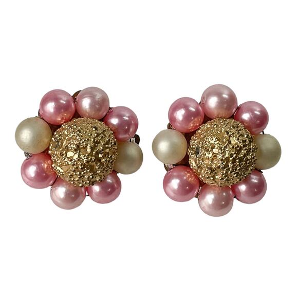 1960s Signed Japan Pink White Plastic & Textured Gold Plate Beaded Clip Earrings - Picture 3 of 3
